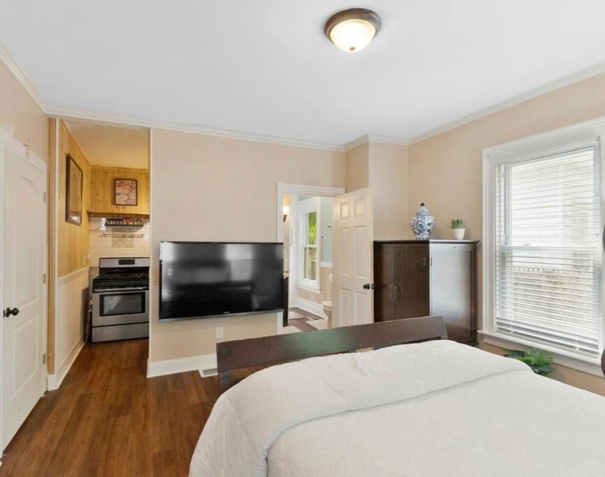 Beautiful Studio Apartment In Historic House New Haven Extérieur photo